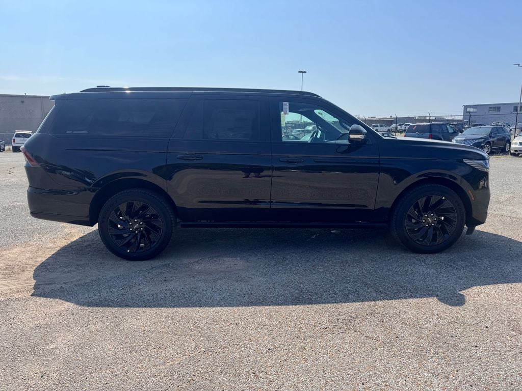 2027 Lincoln Navigator L Reserve