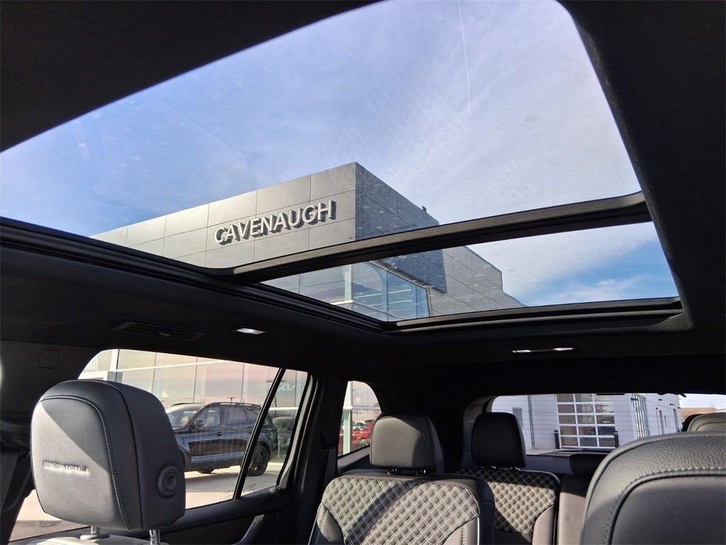 2025 GMC Acadia Denali