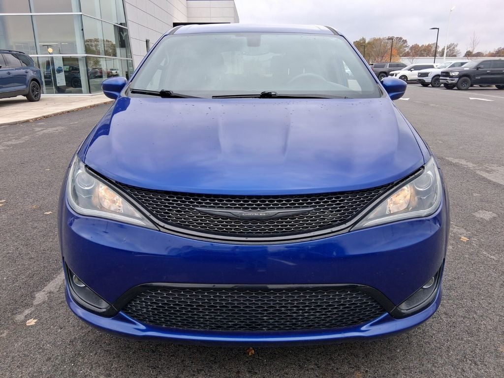 2020 Chrysler Pacifica Touring