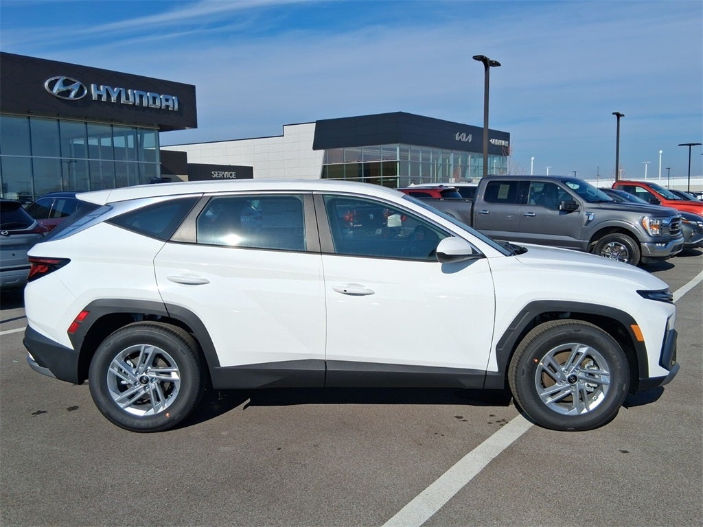 2026 Hyundai Tucson SE FWD