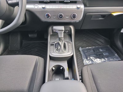 2026 Hyundai Kona SE FWD