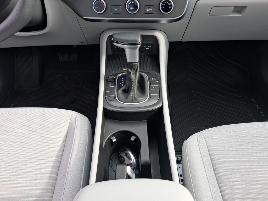 2026 Hyundai Kona SE AWD