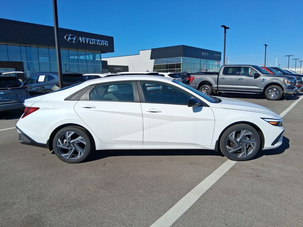 2025 Hyundai Elantra SEL Sport