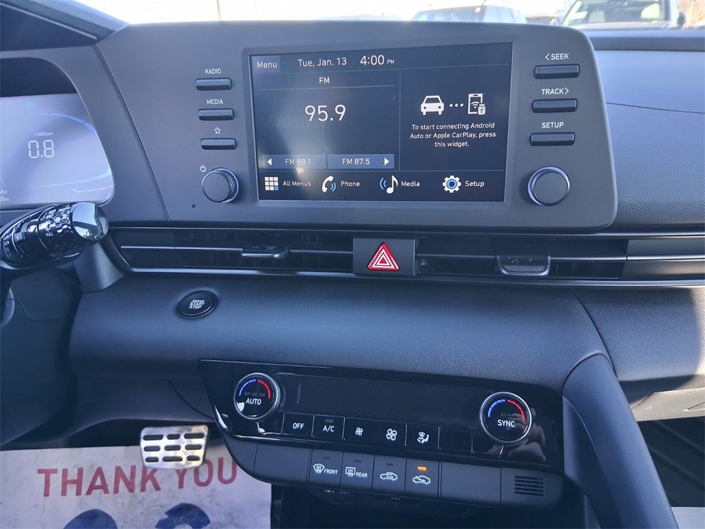 2025 Hyundai Elantra SEL Sport