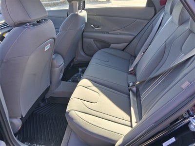 2025 Hyundai Elantra SEL Sport