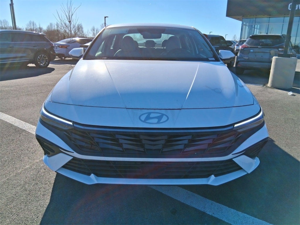 2025 Hyundai Elantra Hybrid Limited