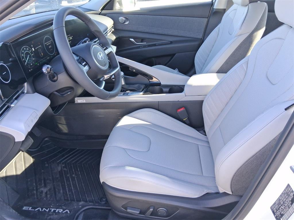 2025 Hyundai Elantra Hybrid Limited