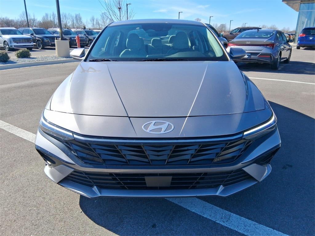 2025 Hyundai Elantra Hybrid Limited