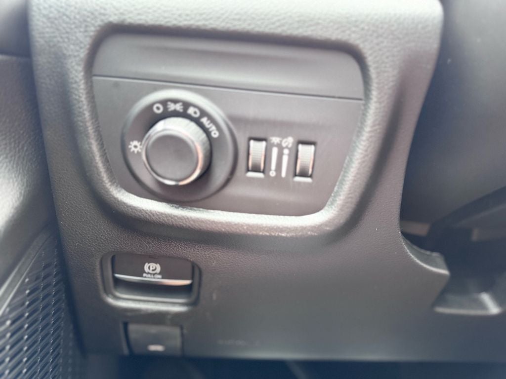 2026 Jeep Grand Cherokee GRAND CHEROKEE L LAREDO 4X2