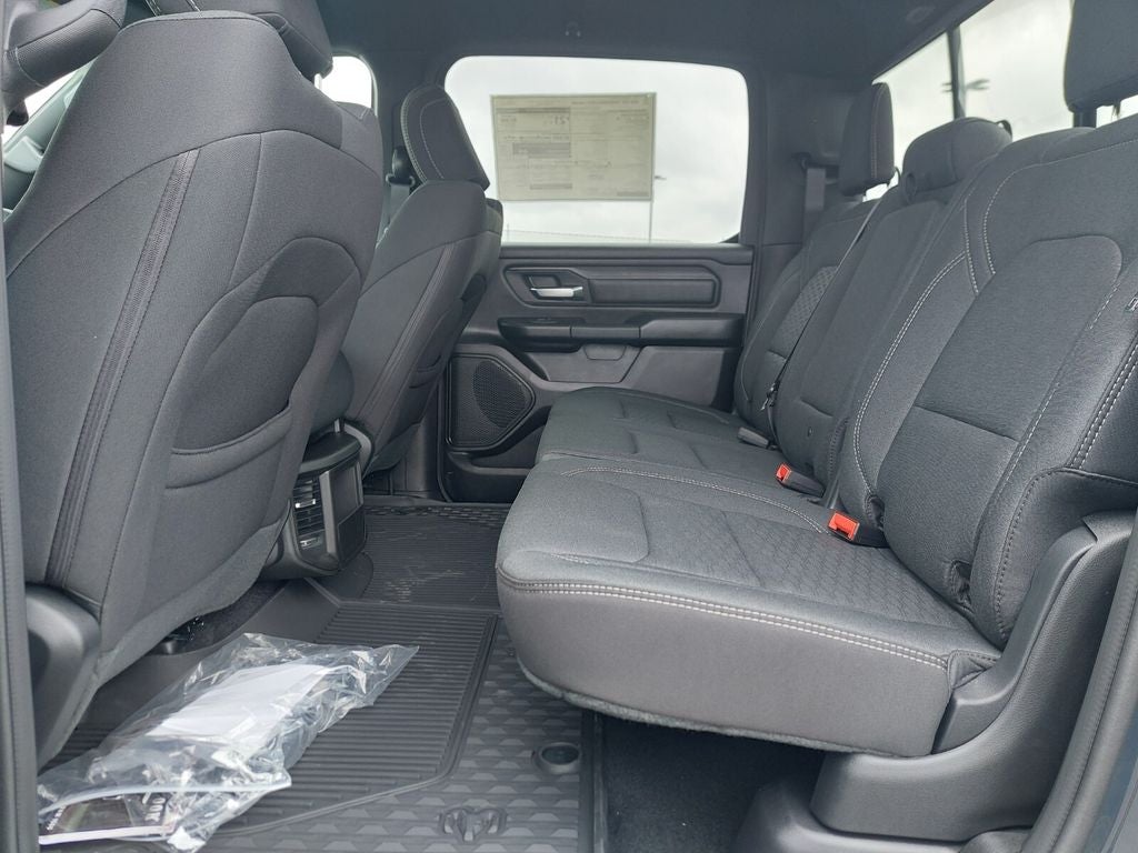 2025 RAM Ram 1500 RAM 1500 TRADESMAN CREW CAB 4X4 5'7' BOX