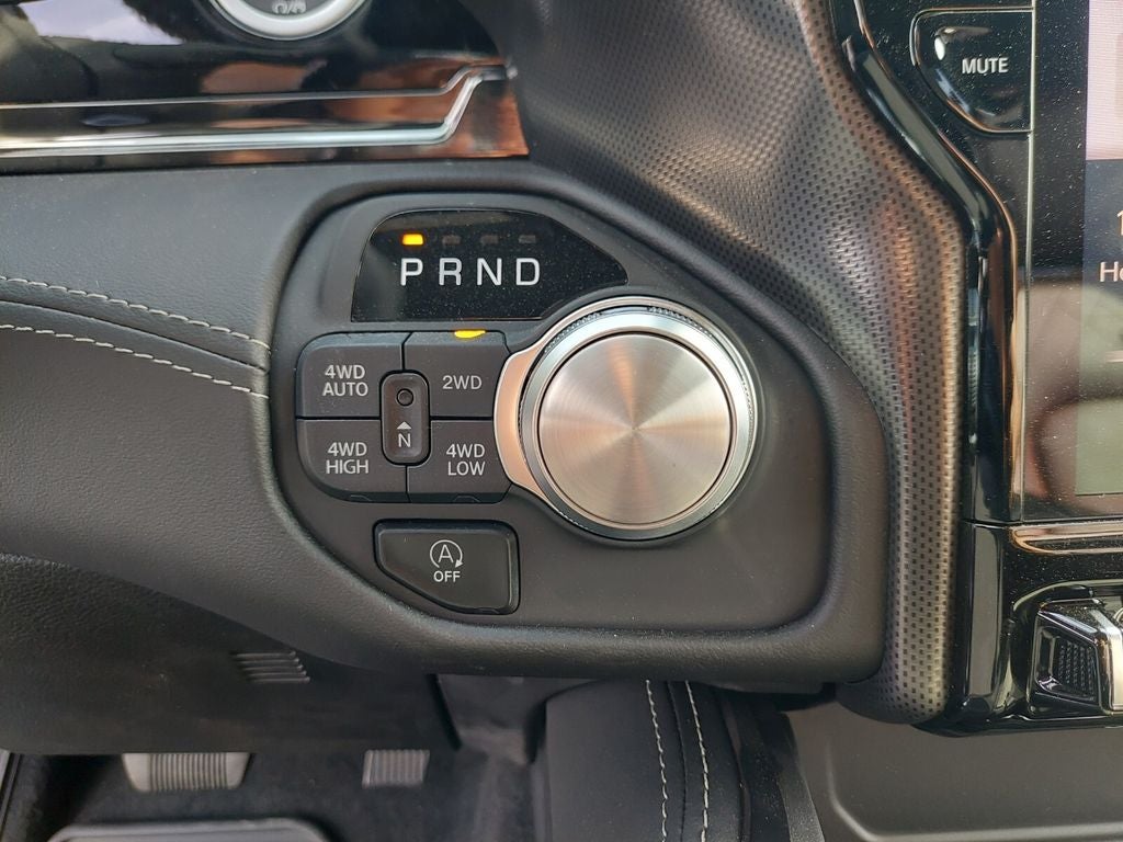 2025 RAM Ram 1500 RAM 1500 LIMITED CREW CAB 4X4 5'7' BOX