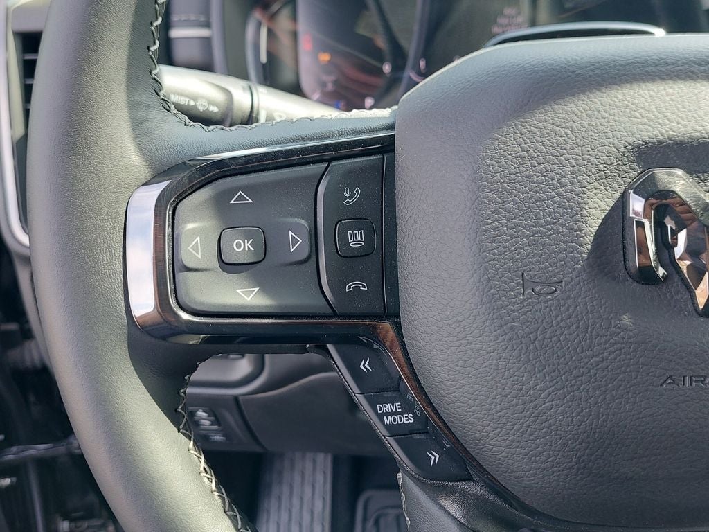 2025 RAM Ram 1500 RAM 1500 LIMITED CREW CAB 4X4 5'7' BOX