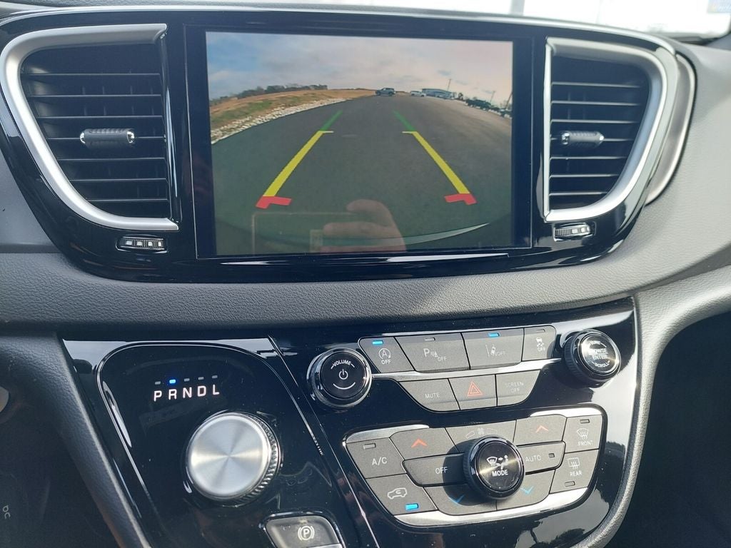 2026 Chrysler Voyager VOYAGER LX