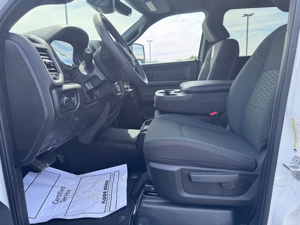 2026 RAM Ram 3500 RAM 3500 TRADESMAN CREW CAB 4X4 6'4' BOX