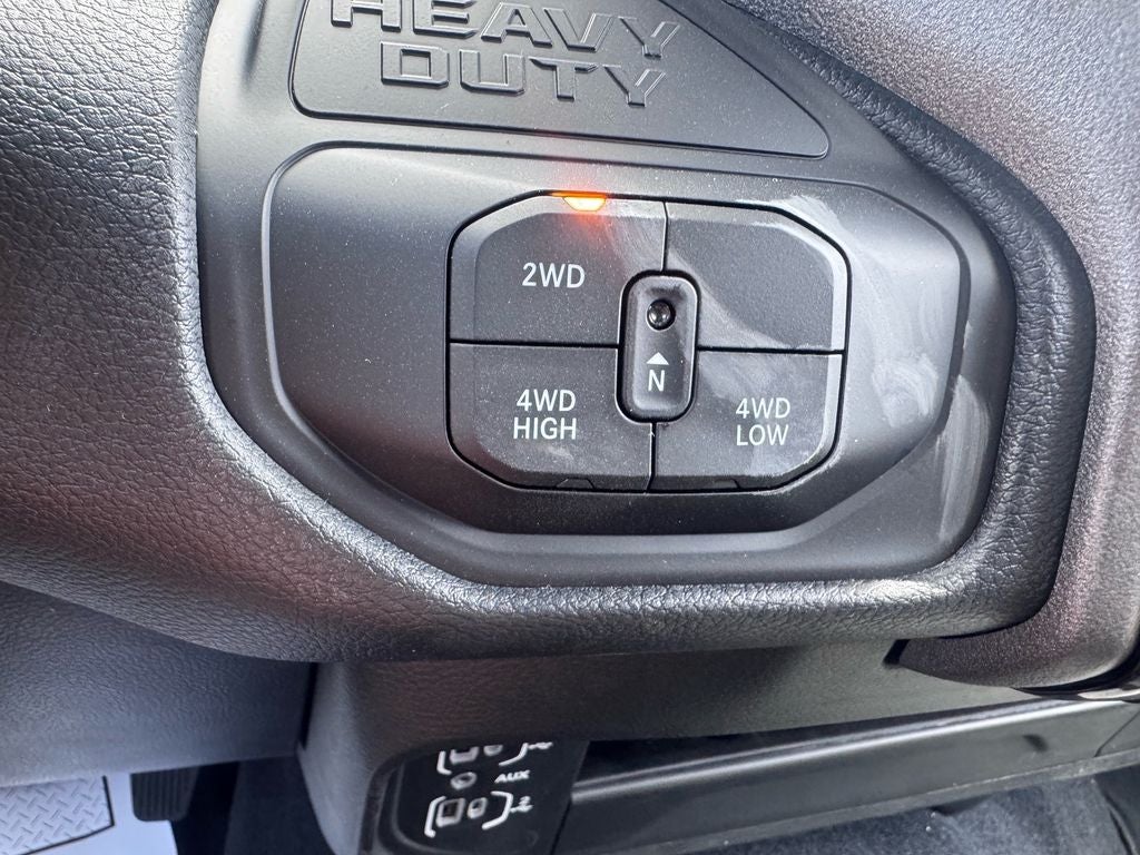 2026 RAM Ram 3500 RAM 3500 TRADESMAN CREW CAB 4X4 6'4' BOX