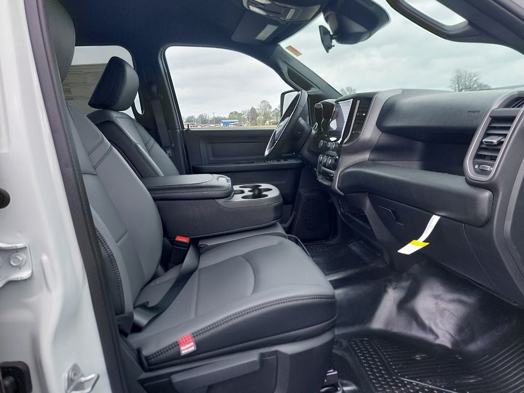 2026 RAM Ram 3500 RAM 3500 TRADESMAN CREW CAB 4X4 6'4' BOX