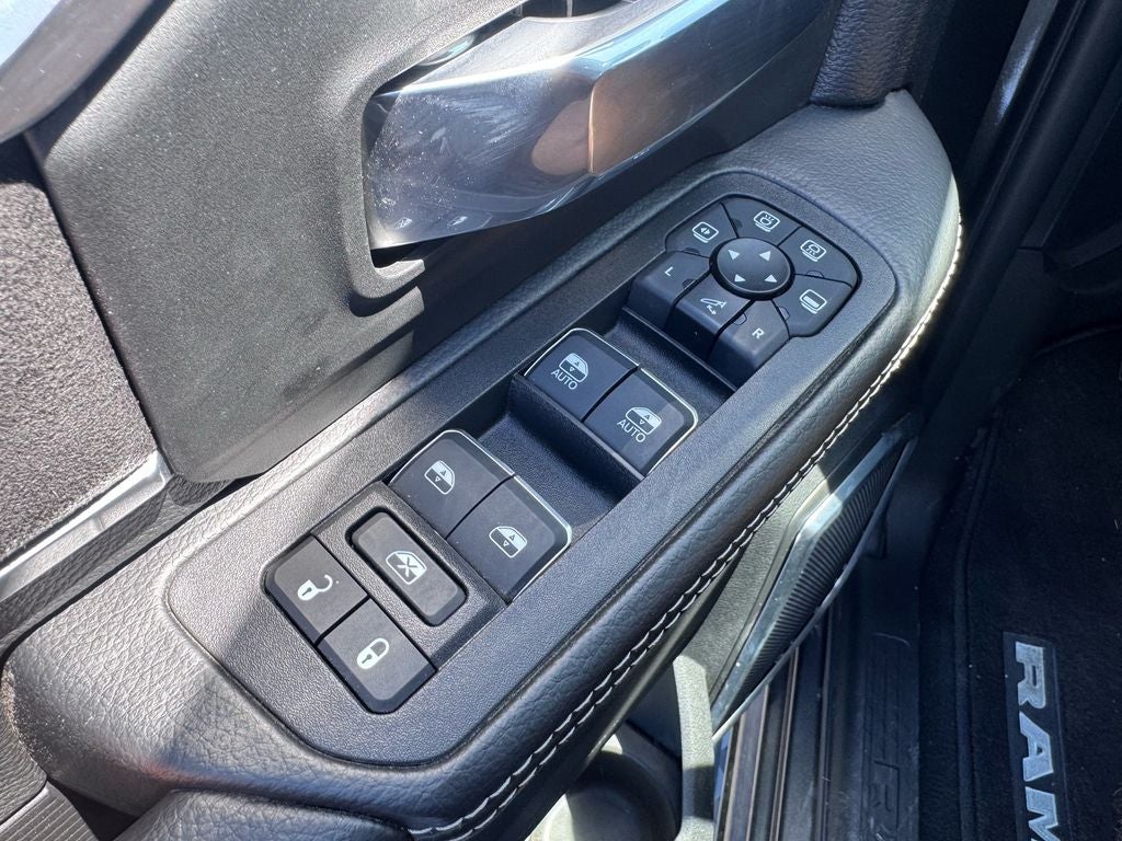 2025 RAM Ram 3500 RAM 3500 LARAMIE CREW CAB 4X4 6'4' BOX