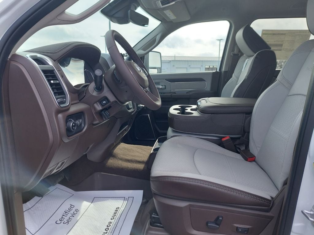 2026 RAM Ram 3500 RAM 3500 LARAMIE CREW CAB 4X4 8' BOX