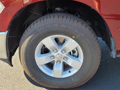 2023 RAM Ram 1500 Classic RAM 1500 CLASSIC TRADESMAN CREW CAB 4X4 5'7' BOX