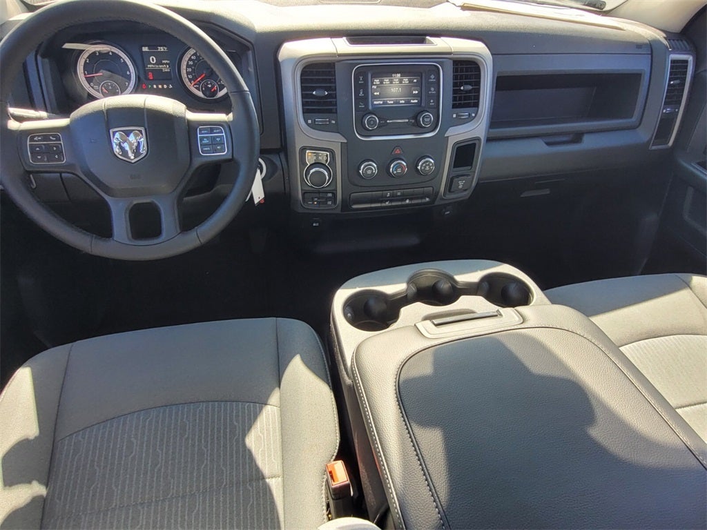 2023 RAM Ram 1500 Classic RAM 1500 CLASSIC TRADESMAN CREW CAB 4X4 5'7' BOX