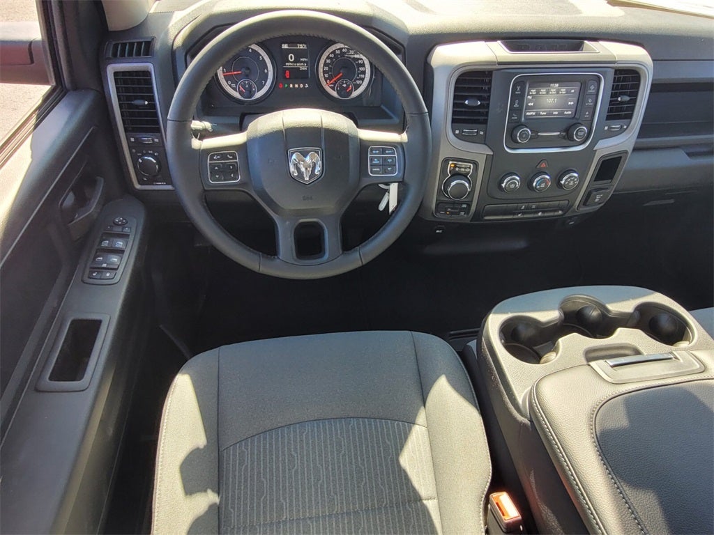 2023 RAM Ram 1500 Classic RAM 1500 CLASSIC TRADESMAN CREW CAB 4X4 5'7' BOX