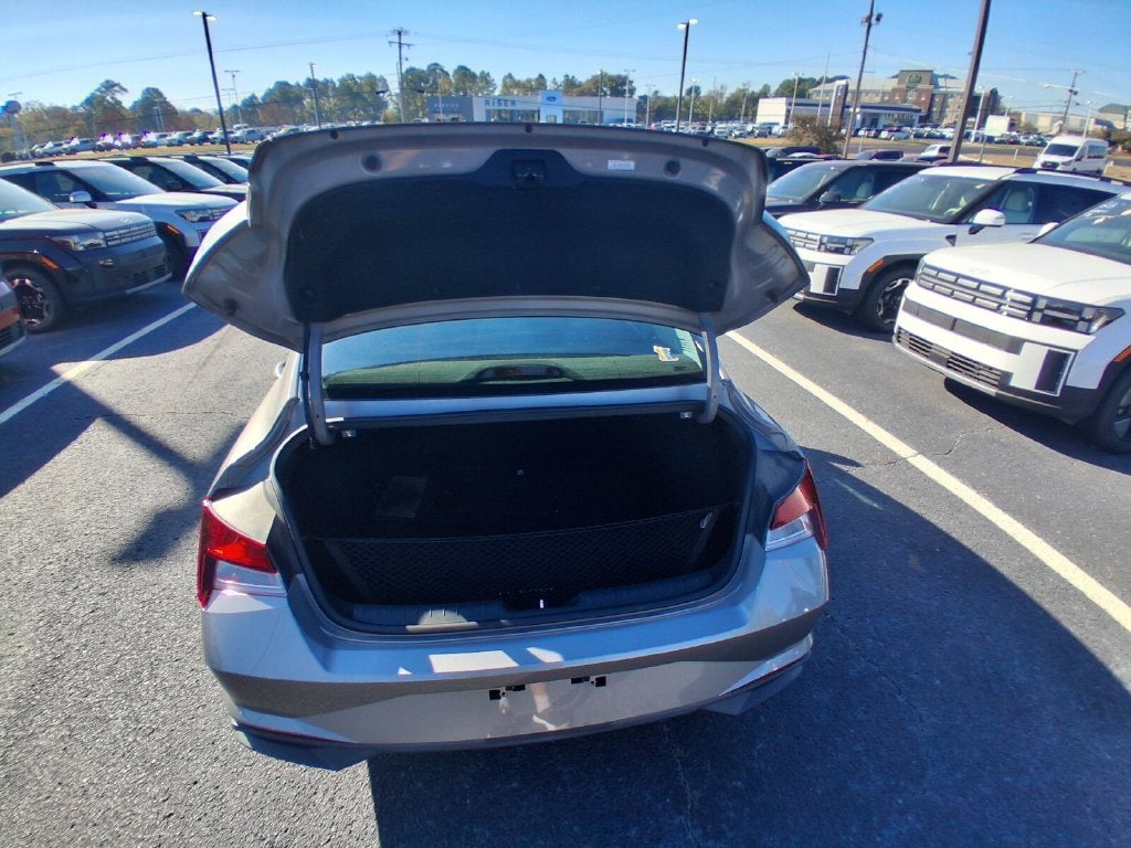 2021 Hyundai Elantra SE