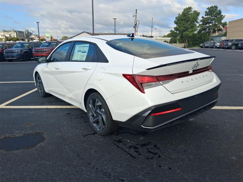 2025 Hyundai Elantra Hybrid SEL Sport