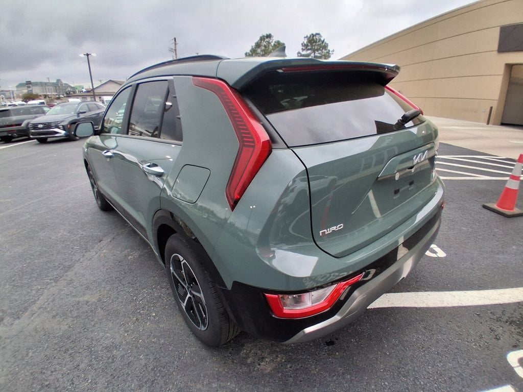 2025 Kia Niro SX