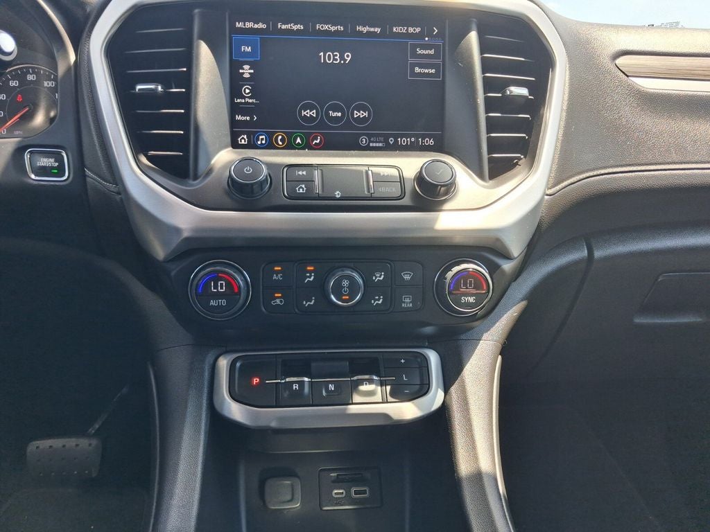 2022 GMC Acadia SLT