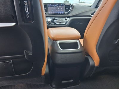 2022 Chrysler Pacifica Hybrid Pinnacle