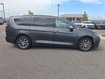 2022 Chrysler Pacifica Hybrid Pinnacle
