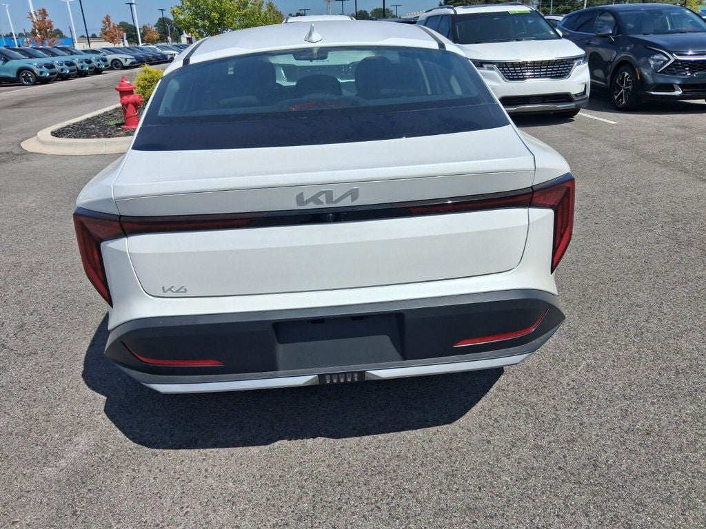 2026 Kia K4 LXS