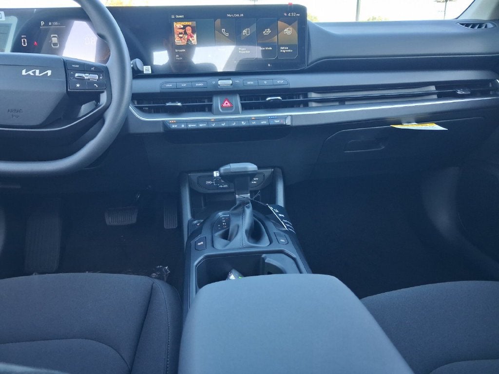 2027 Kia K4 LX