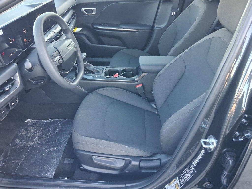 2027 Kia K4 LX