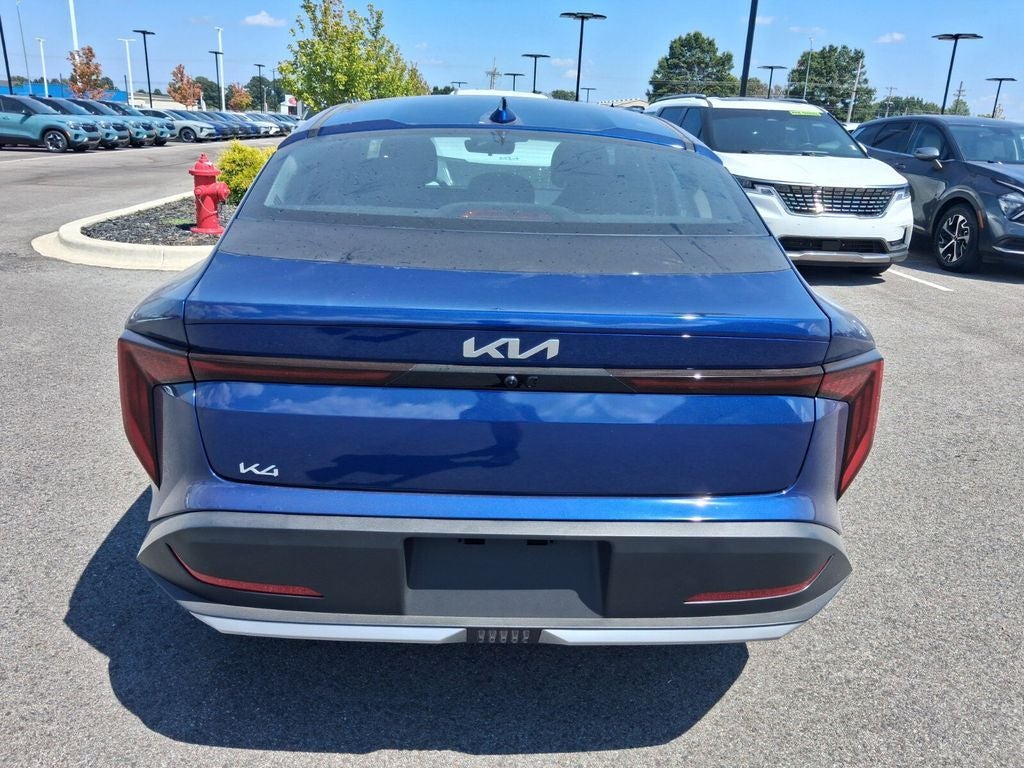 2026 Kia K4 LXS