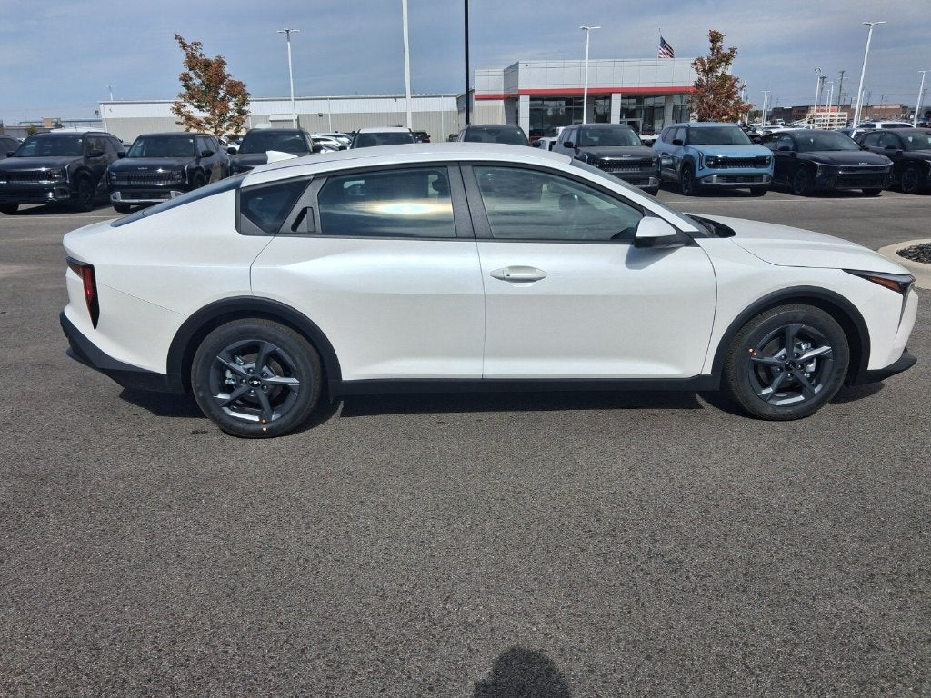 2027 Kia K4 LXS