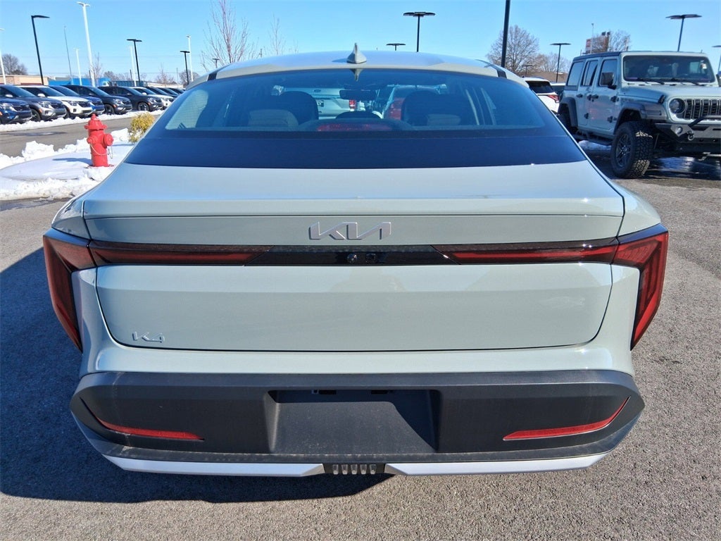 2026 Kia K4 LXS