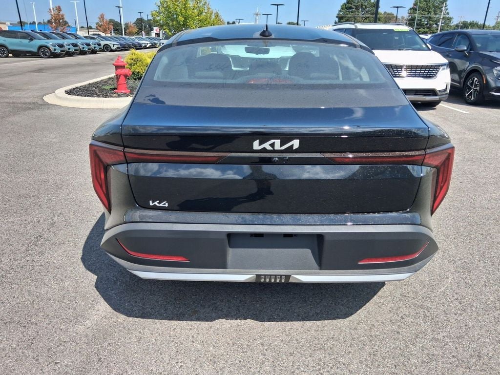 2026 Kia K4 LXS