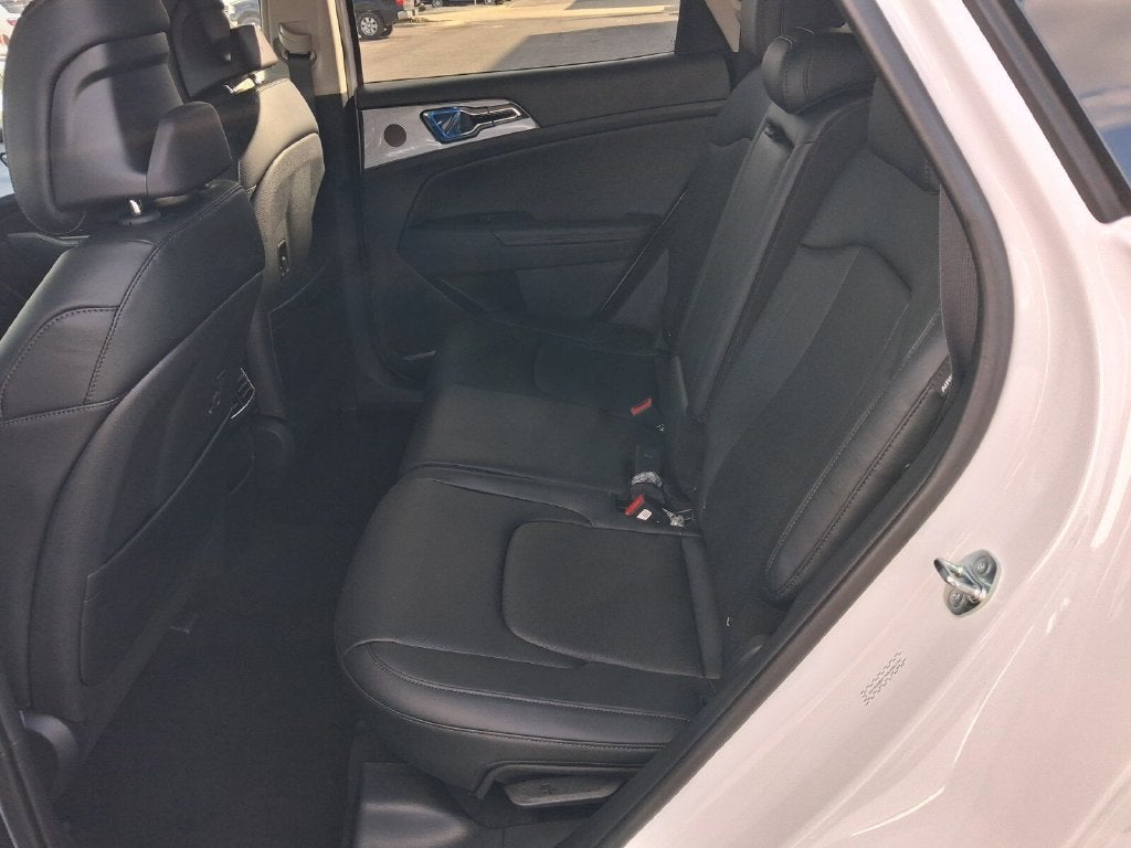 2027 Kia Sportage EX