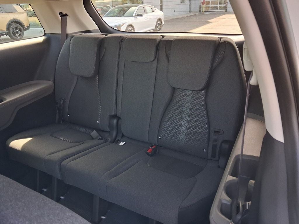 2027 Kia Carnival LX